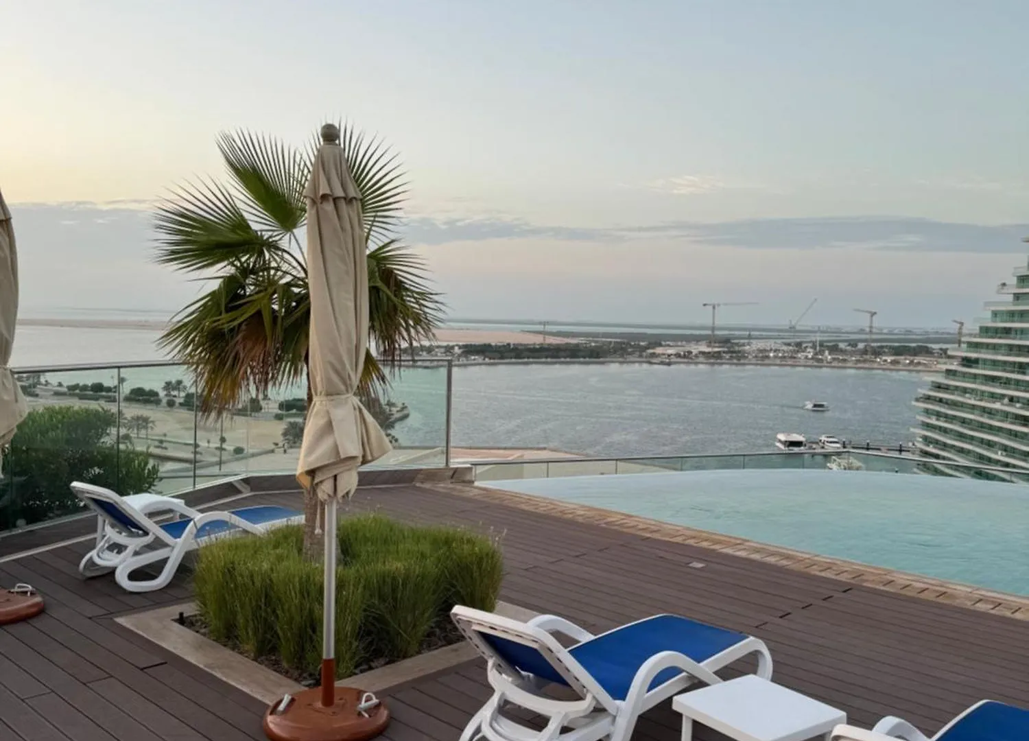 אבו דאבי Coral Holiday Home אבו דאבי